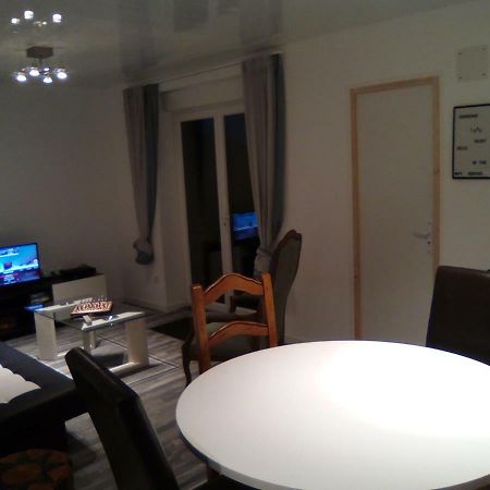 F2 Tout Confort Au Calme Appartamento Batilly  Esterno foto